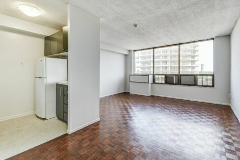 the-crossways-apartments-rental-toronto-bachelor-model-01-21-5